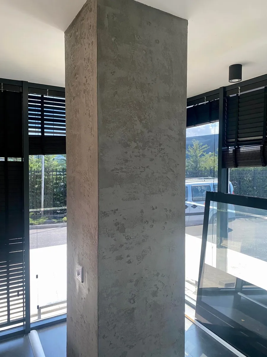 Beton Tehnika модерен бетон ѕид деловен простор – Tevdoski Art Тетово