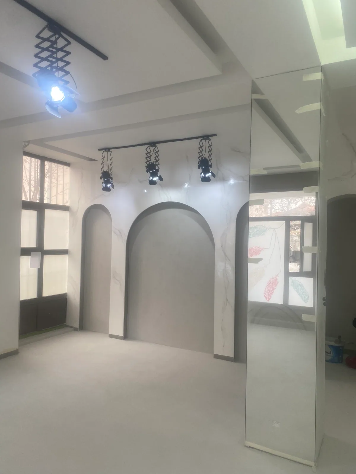 Micro Ciment студио простор луксузен ентериер лак лакови #microciment #studio #luksuzen #tetovo – Tevdoski Art